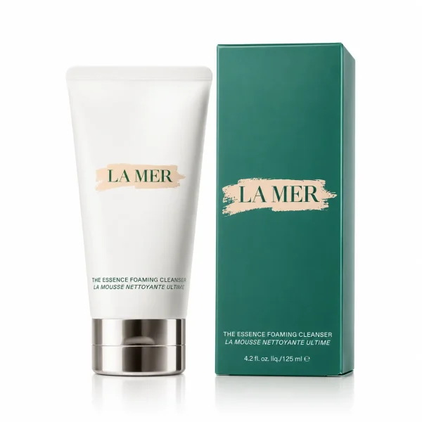 La Mer The Essence Foaming Cleanser 125ml on white background